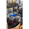 Image 2 : COLLECTION OF ASSORTED COOKWARE