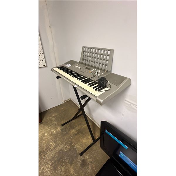 YAMAHA ELECTRONIC KEYBOARD WITH STAND, MUSIC REST & POWER CORD