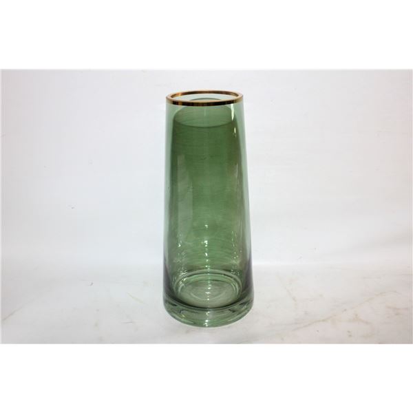NEW SHINOWA GREEN GLASS VASE