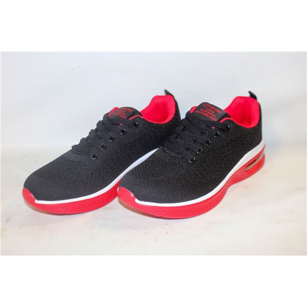 NEW SKTATEBOARDING SHOES SIZE 40