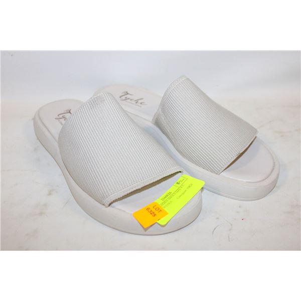 3 PAIRS LADIES SHOES SIZE 8.5, KENNETH COLE