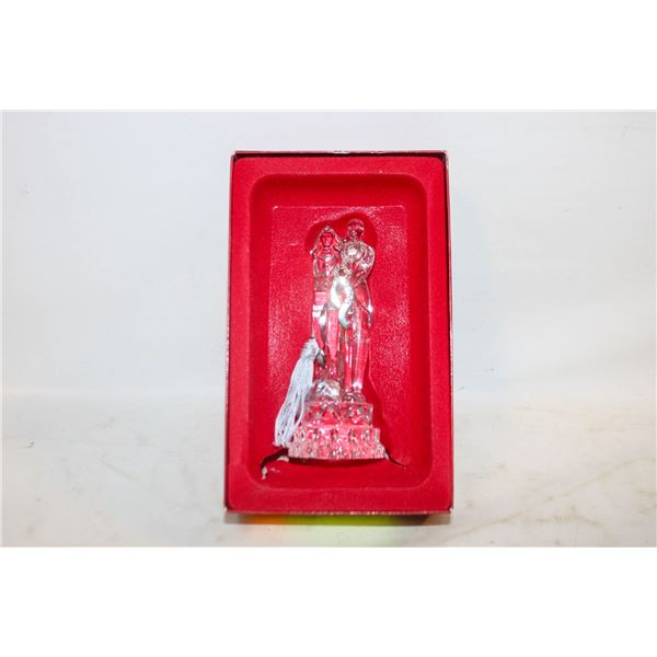 LENOX 2001 BOXED CRYSTAL BRIDE & GROOM.