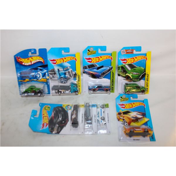 LOT OF HOT WHEELS - 8PCS