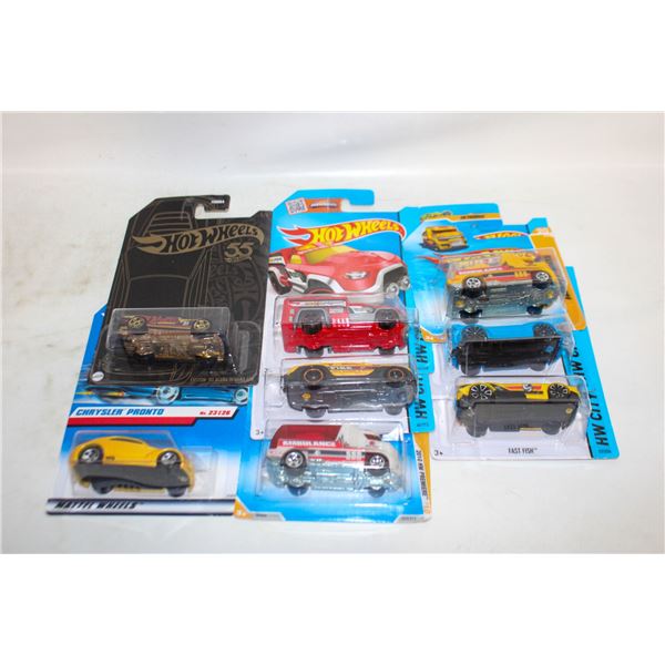 LOT OF HOT WHEELS - 8PCS