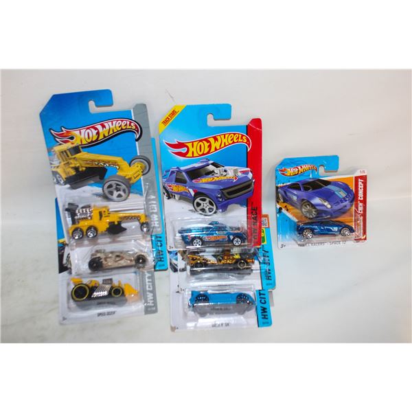 LOT OF HOT WHEELS - 8PCS