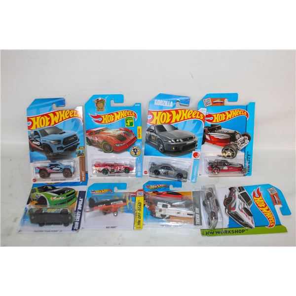 LOT OF HOT WHEELS - 8PCS