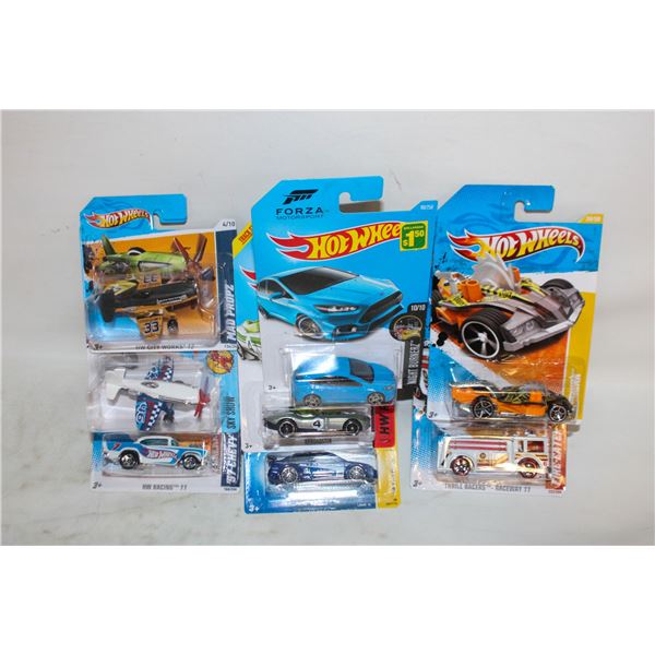 LOT OF HOT WHEELS - 8PCS