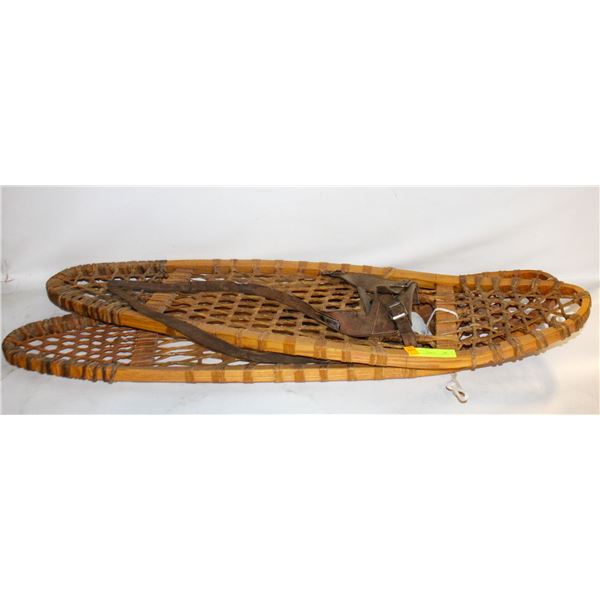 ANTIQUE WOODEN SNOW SHOES