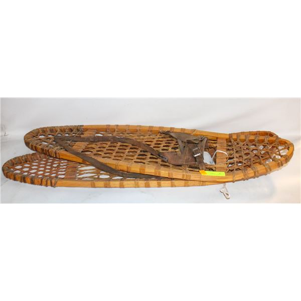 ANTIQUE WOODEN SNOW SHOES