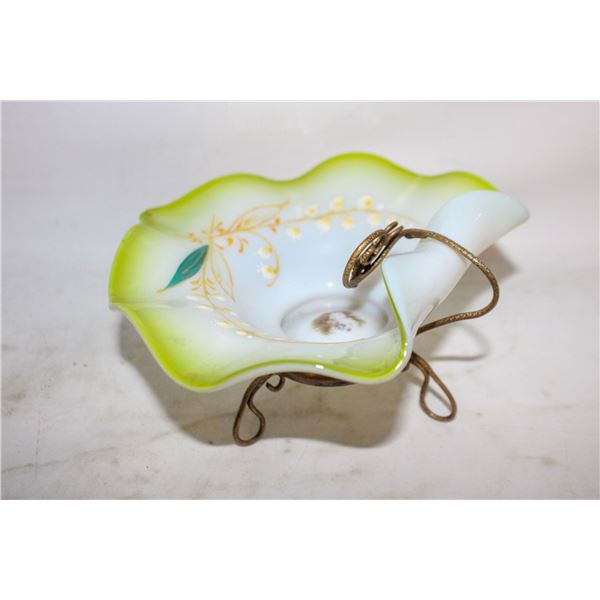 ANTIQUE VICTORIAN HAND BLOWN GLASS