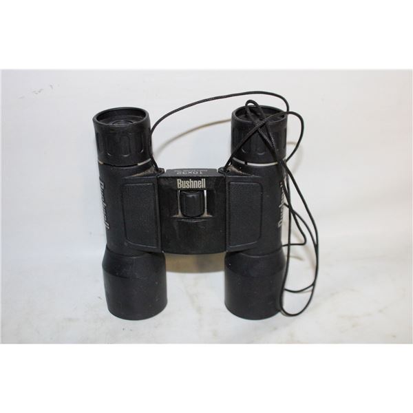 BUSHNELL 10 X 32 BINOCULERS