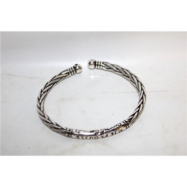 SILVER TONED UNISEX BANGLE BRACELET