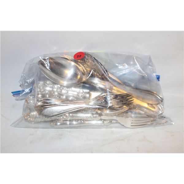 LOT OF VINTAGE CUTLRY