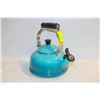 Image 1 : LE CRUESET WHISTLING WATER KETTLE-ESTATE