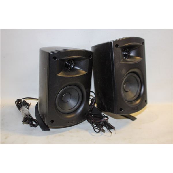 A PAIR OF KLIPSCH SPEAKERS