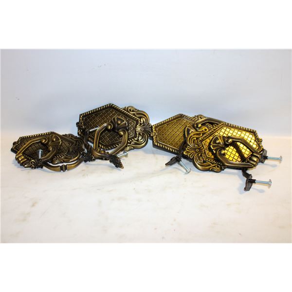 BAG OF ANTIQUE STYLE CABINET HANDLES