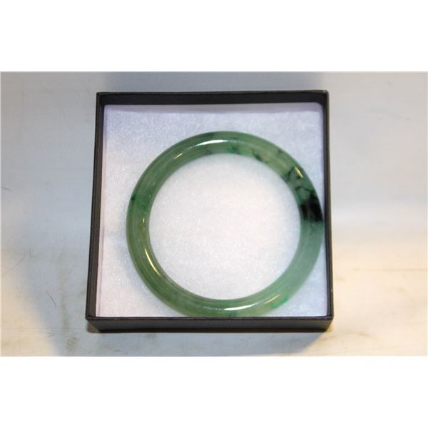 JADE BANGLE IN JEWELRY BOX