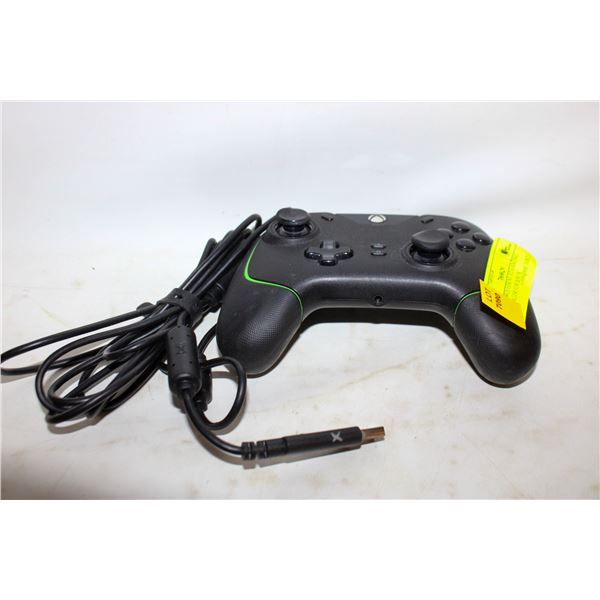 RAZER WOLVERINE V2 GAMING CONTROLLER FOR XBOX