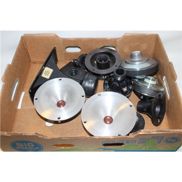 PROFFESSIONAL AUDIO SPEAKERS - JBL/PEAVEY ETC