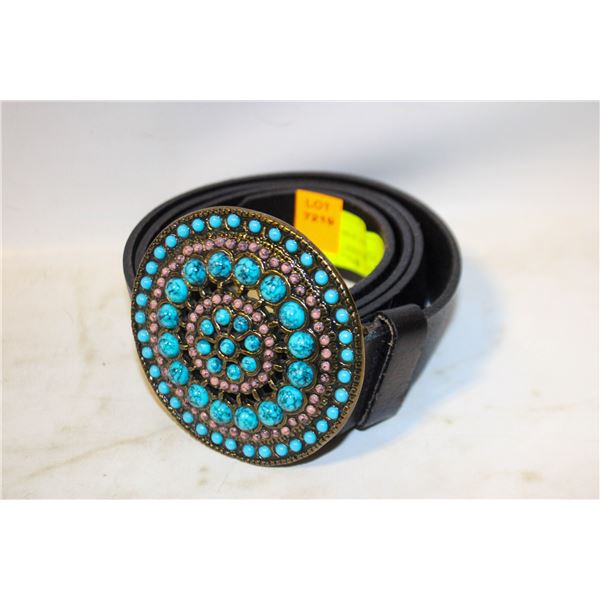 LEATHER BELT WITH TURQUOISE COLORED BUCKLE - SIZE