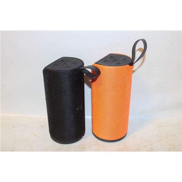 PAIR OF PORTABLE SPEAKERS