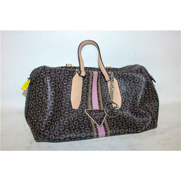 ESTATE GUESS LEATHER HANDBAG (ZIPPER