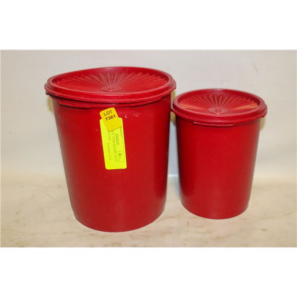 2PCS VINTAGE TUPPERWARE TULIP QUILT SERVALIER