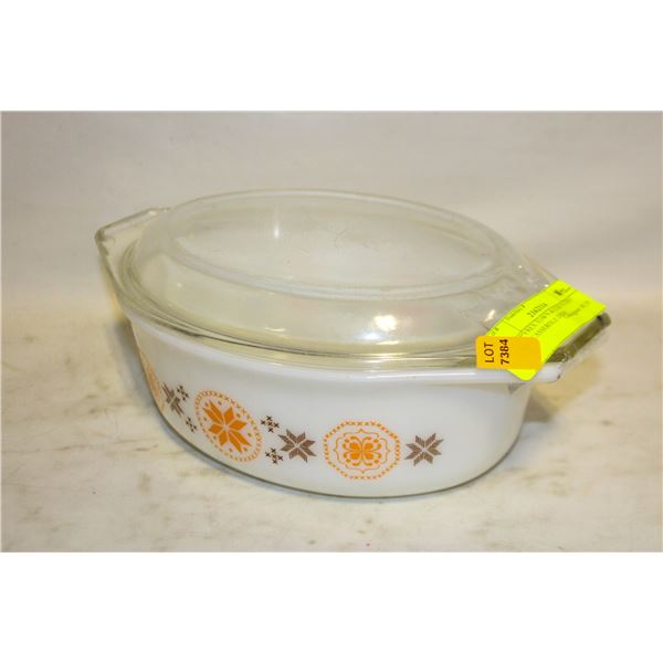 VTG PYREX TOWN & COUNTRY OVAL CASSEROLE DISH