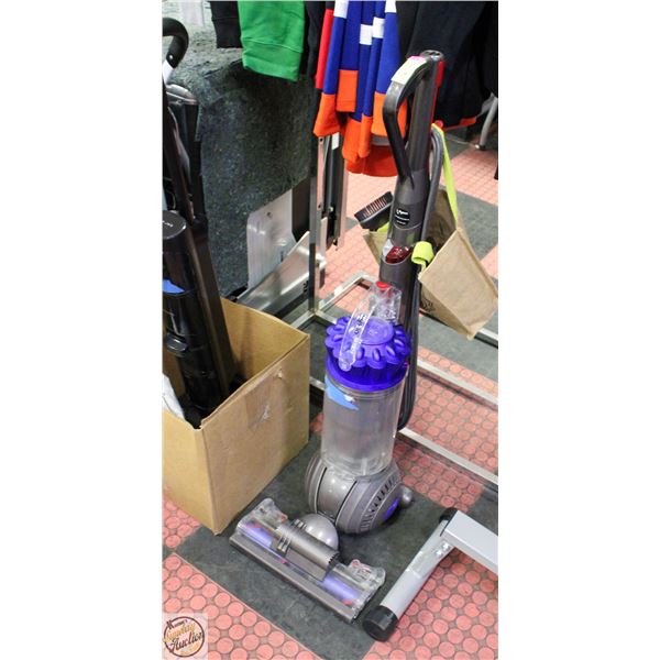 DYSON BALL ANIMAL TOTAL CLEAN UPRIGHT VACUUM