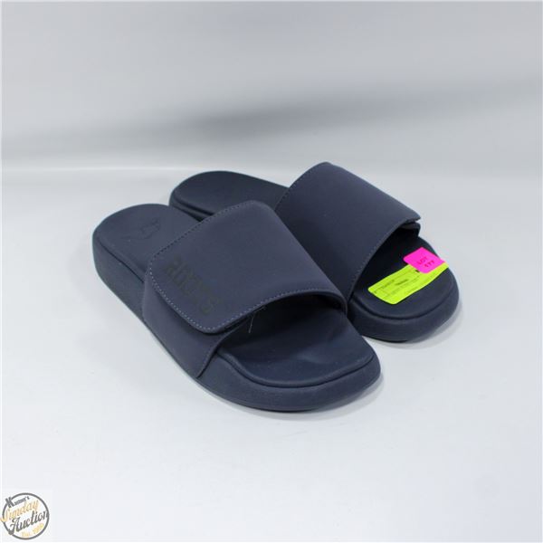 ROOTS MENS SLIDES SIZE 7