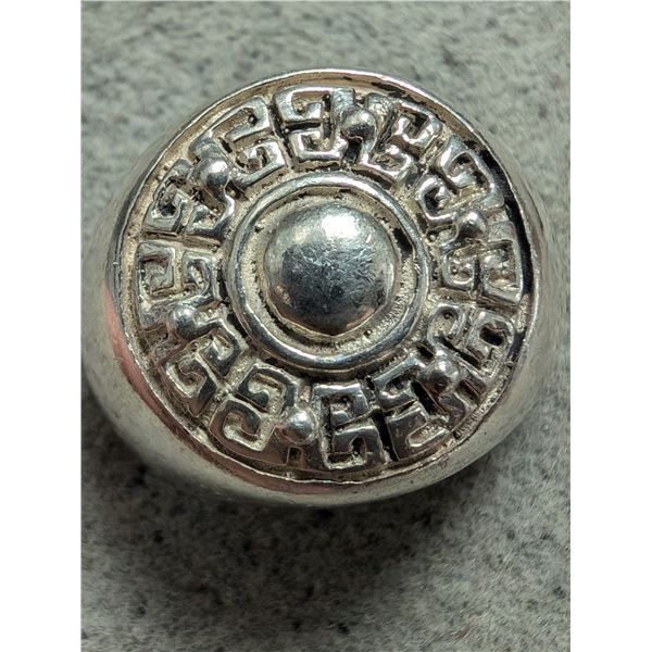 SILVER (11.7G) RING SZ 7.75