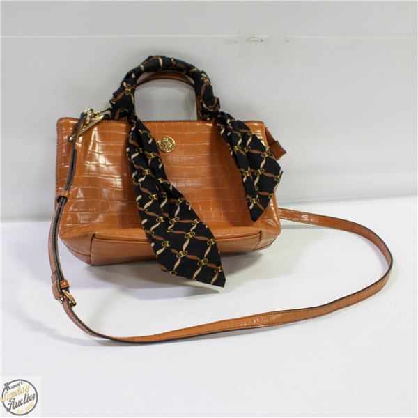 ESTATE ANNE KLEIN LADIES BROWN HAND BAG