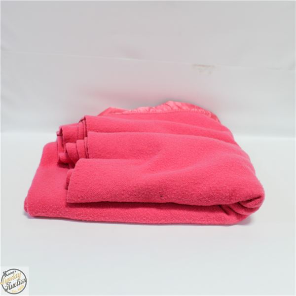 VINTAGE WOOL QUEEN SIZE KENWOOD PINK