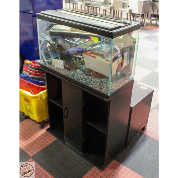 ESTATE "HAGEN" 30 GALLON AQUARIUM WITH STAND