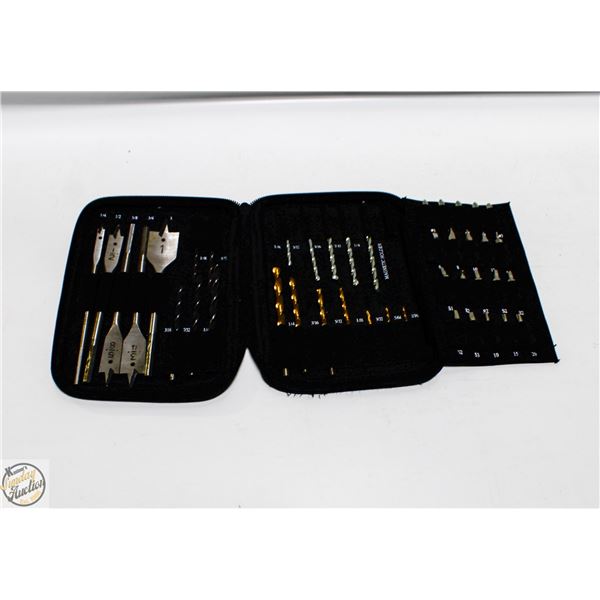 BLACK & DECKER DRILL