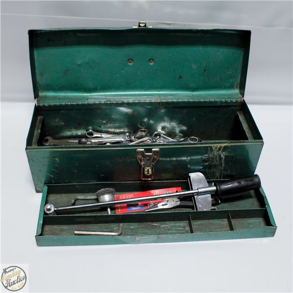 METAL TOOLBOX WITH SOME CONTENTS