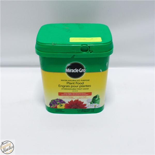 BIN OF MIRACLE GROW PLANT FOOD