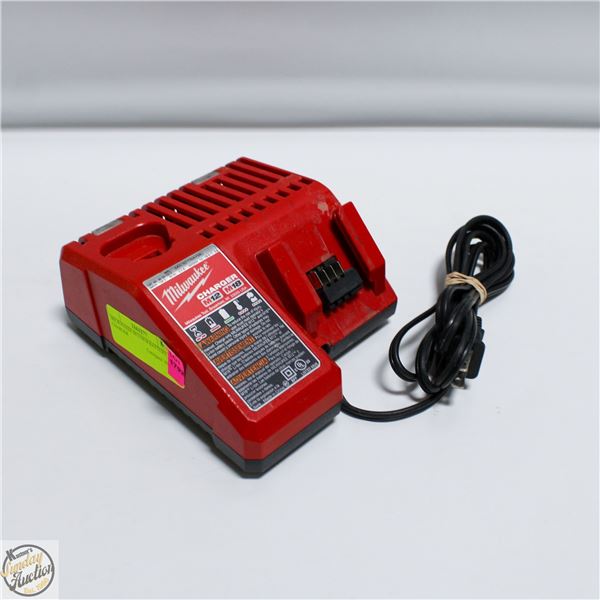 MILWAUKEE M12/M18 BATTERY CHARGER