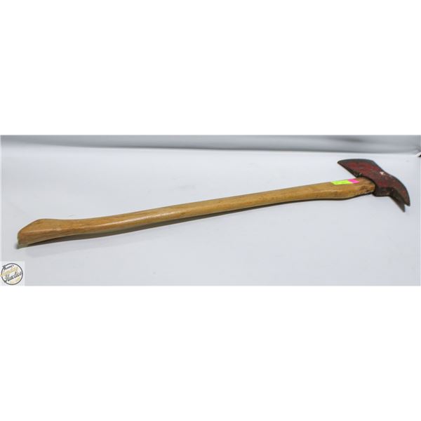 VINTAGE NORTHERN KING FIRE AXE