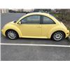 Image 4 : 2004 VOLKSWAGEN BEETLE, 151,XXX MILES, YELLOW, 2L GAS ENGINE, AUTOMATIC, 2 KEYS AND FOB, RUNNING AND