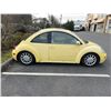 Image 5 : 2004 VOLKSWAGEN BEETLE, 151,XXX MILES, YELLOW, 2L GAS ENGINE, AUTOMATIC, 2 KEYS AND FOB, RUNNING AND
