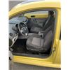 Image 7 : 2004 VOLKSWAGEN BEETLE, 151,XXX MILES, YELLOW, 2L GAS ENGINE, AUTOMATIC, 2 KEYS AND FOB, RUNNING AND