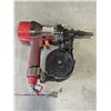 Image 5 : MAX POWERLITE CONCRETE COIL NIALER AND 2 AIR NAILERS