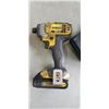 Image 3 : LOT OF DEWALT TOOLS BATTERY AND BATTERY CHARGER AND TAPE MEASURE