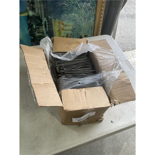 CASE OF METAL SPIKES, 6 INCH