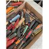 Image 3 : 2 TRAYS OF ASSORTED SCREWDRIVERS