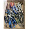 Image 2 : 2 TRAYS OF HAND TOOLS AND WRENCHES