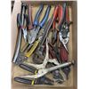 Image 3 : 2 TRAYS OF HAND TOOLS AND WRENCHES