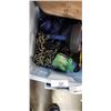 Image 2 : TOTE OF RESPAIRTORS AND SHOP EQUIMENT
