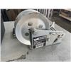 Image 5 : AUTOMOTIVE POLISHER AND 1800LB HAND WINCH - NO CABEL